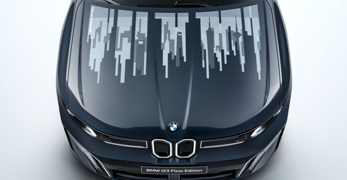 BMW наближає епоху «живого» кузова: кольорозмінні панелі E Ink виходять за межі шоукарів